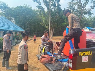 BPBD dan Polres Tabalong Salurkan Air Bersih ke SMPN 3 Tanta, Respons Dampak Kekeringan