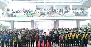Wisuda 134 Sarjana PAI STAI Kuala Kapuas, Bupati Tekankan Peran Guru Bentuk Karakter Generasi