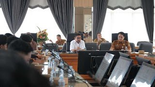 Bang Dhin Tekankan Pentingnya Skala Prioritas dalam Perencanaan Pembangunan kepada Mahasiswa UNISKA