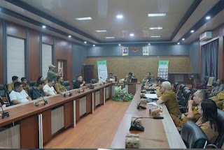 Bupati Barito Utara Pimpin Rakor Percepatan Pelebaran Jalan di Muara Teweh