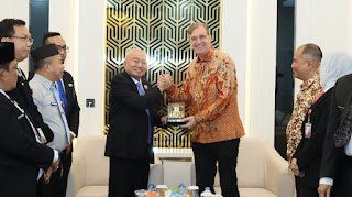 Gubernur Muhidin Minta Belanda Kembalikan Kepala Demang Lehman dan Intan Sultan Adam